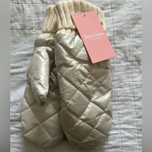 NWT Juicy Couture mittens. One size